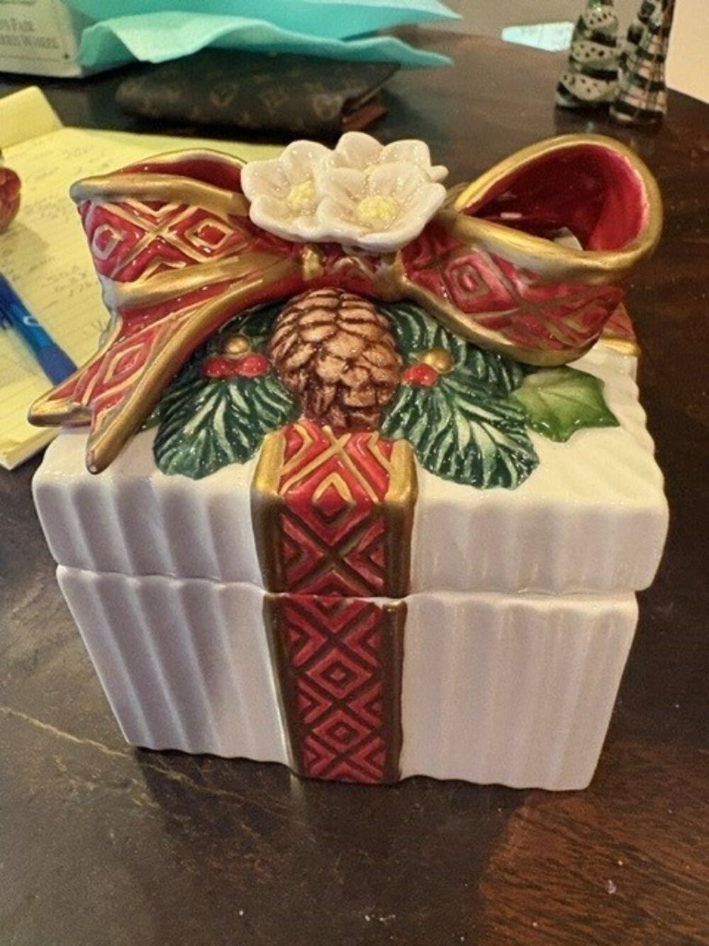 Fritz Floyd Florentine Christmas Lidded Gift Bo trinket Jar